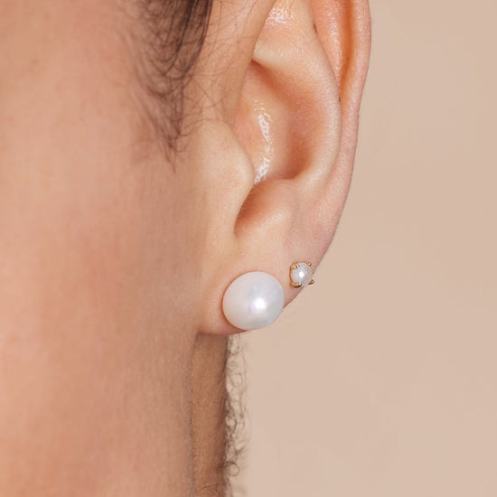 Credo 3mm cultured freshwater pearl studs in gold vermeil claw setting