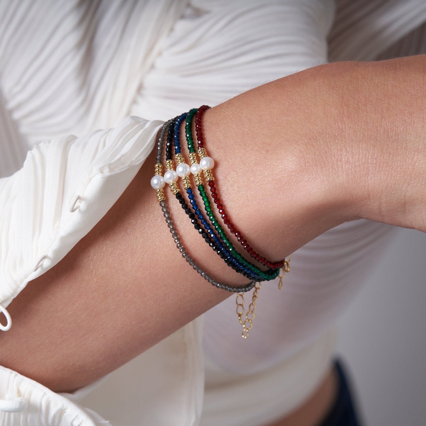 Clara fine grey spinel bracelet with central cultured freshwater pearl