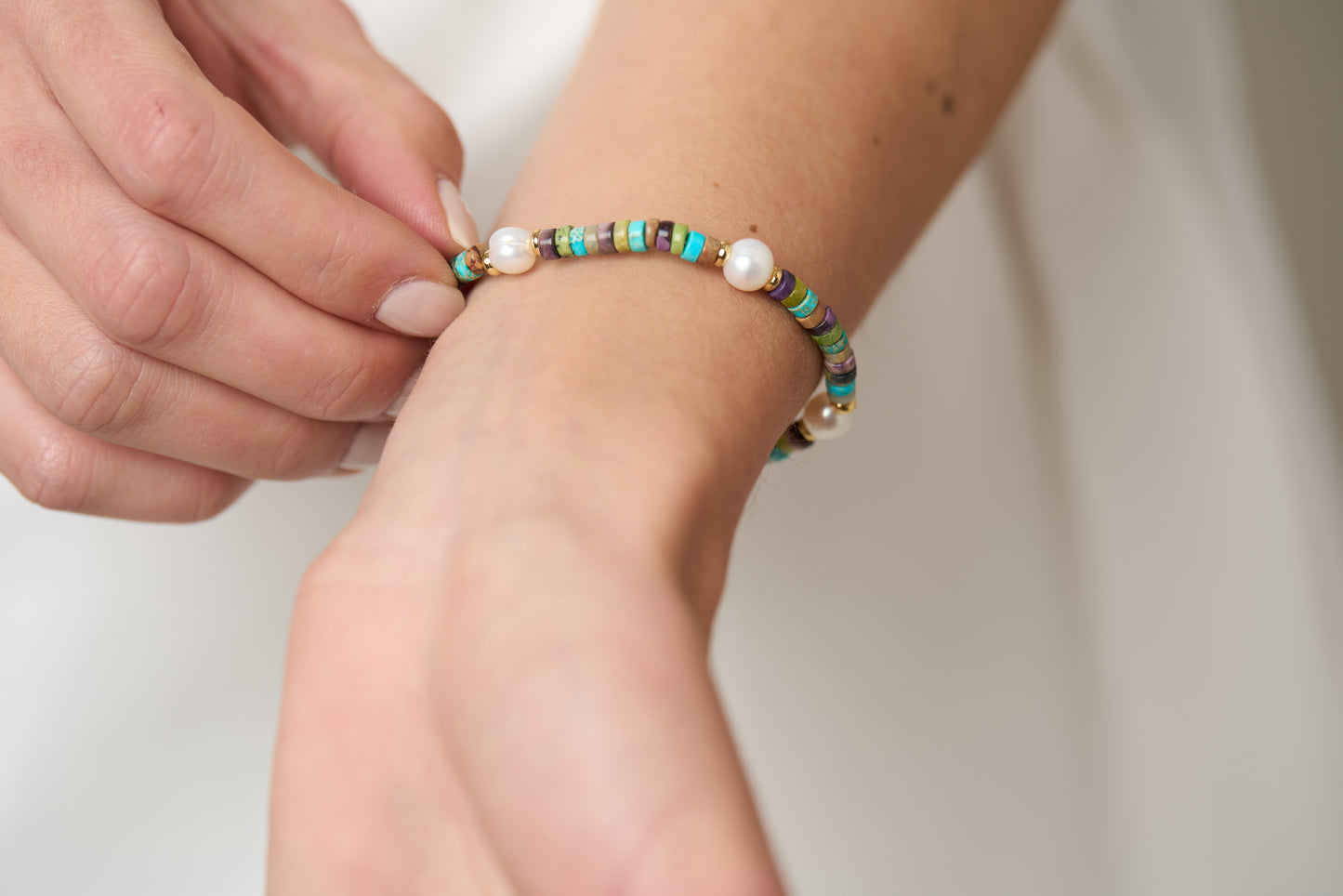 Nova oval cultured freshwater pearl bracelet with blue mix jasper & gold beads