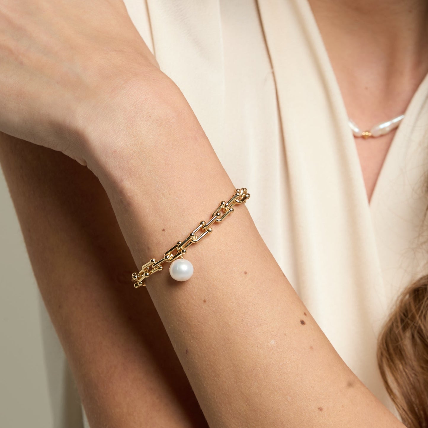 Decus cultured freshwater pearl drop on chunky gold fill chain bracelet