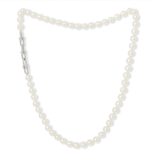 Gratia cultured freshwater pearl necklace with chunky silver chain feature
