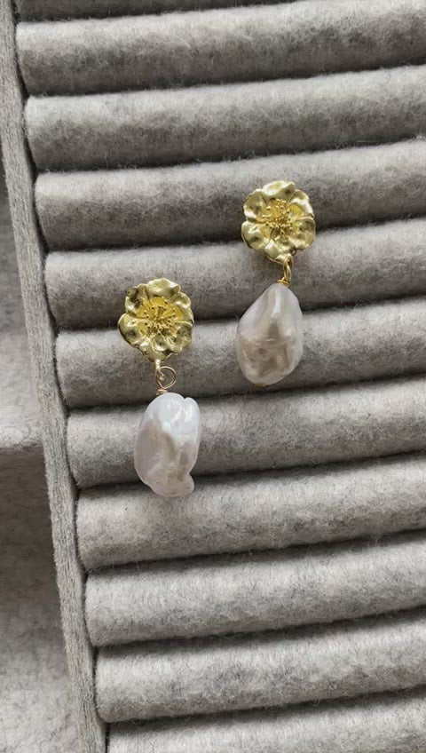 Load and play video in Gallery viewer, Vita Gold Cherry Blossom &amp;amp; Baroque Cultured Freshwater Pearl Drop Earrings
