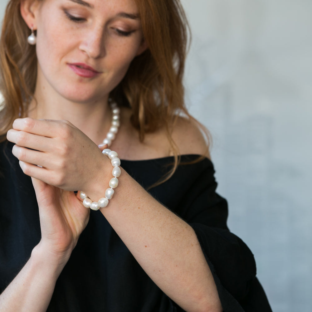 Gratia large cultured freshwater pearl necklace and cultured freshwater pearl bracelet