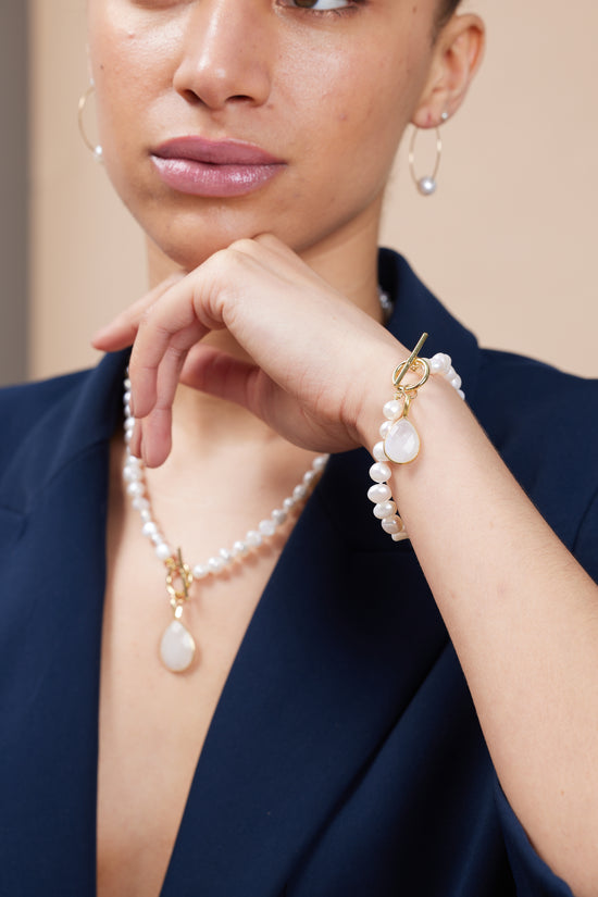 Clara white cultured freshwater pearl bracelet with a moonstone drop pendant