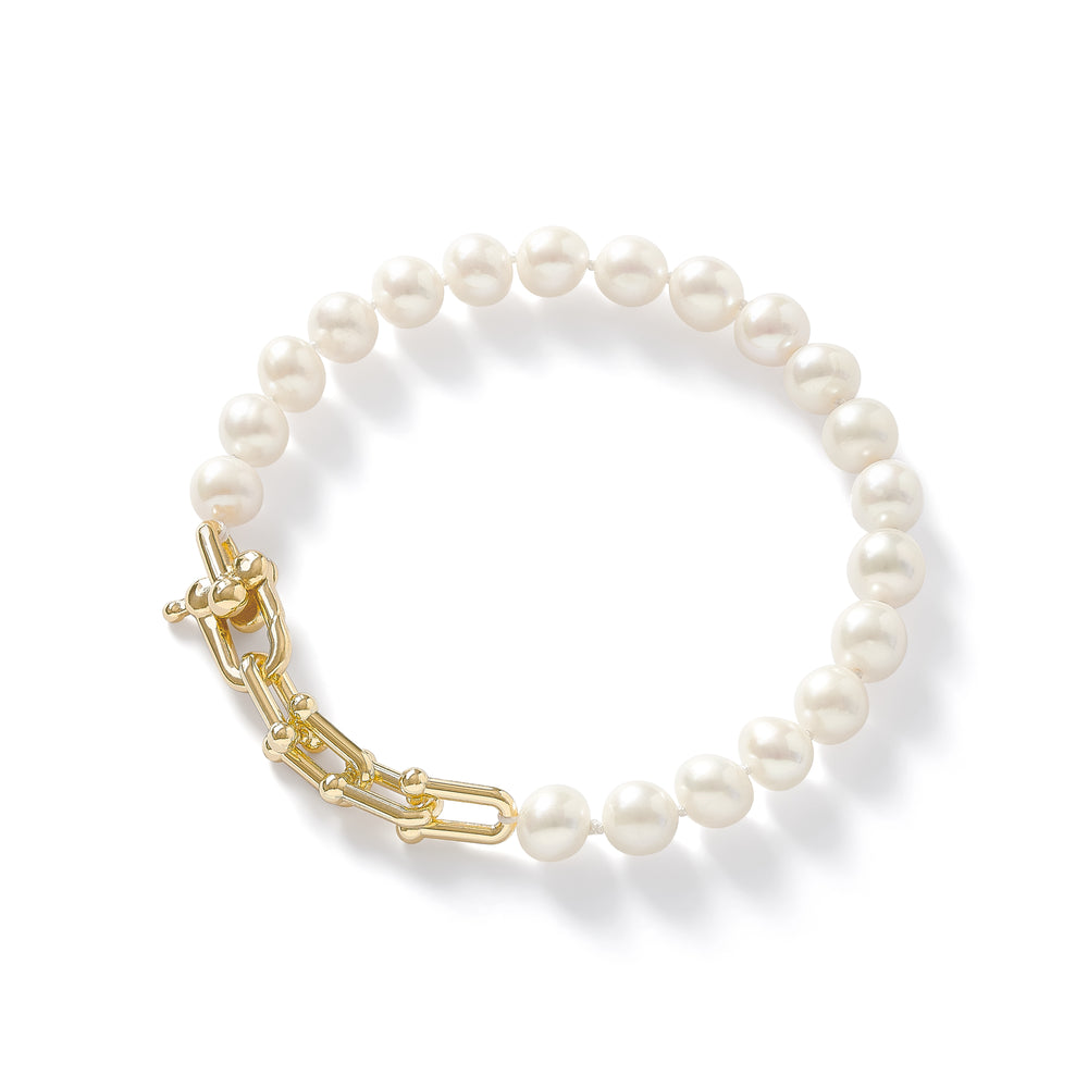 Gratia cultured freshwater pearl bracelet with chunky gold fill chain feature