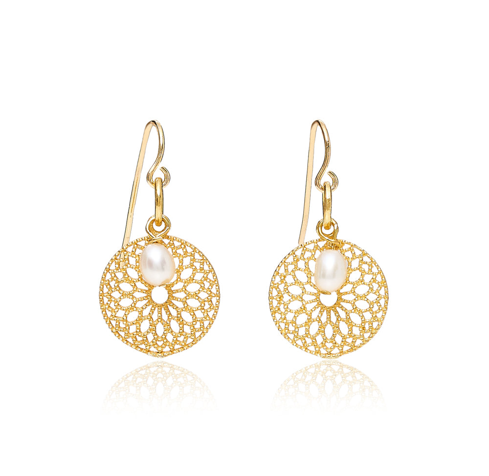 Load image into Gallery viewer, Credo disk earrings with pearl drops
