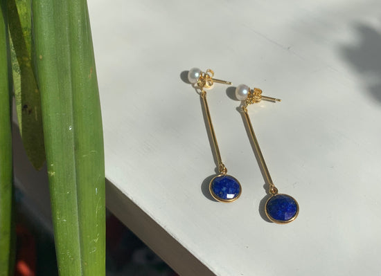 Nova cultured freshwater pearl with gold stem earrings with lapis lazuli drop